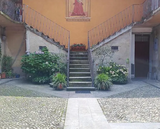 Gabbinoholidayhome In Suggestiva Corte * Como
