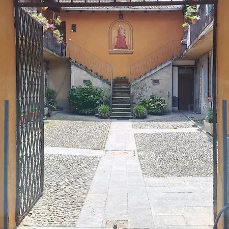 Gabbinoholidayhome In Suggestiva Corte Apartman