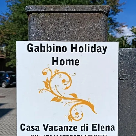 Gabbinoholidayhome In Suggestiva Corte شقة كومو
